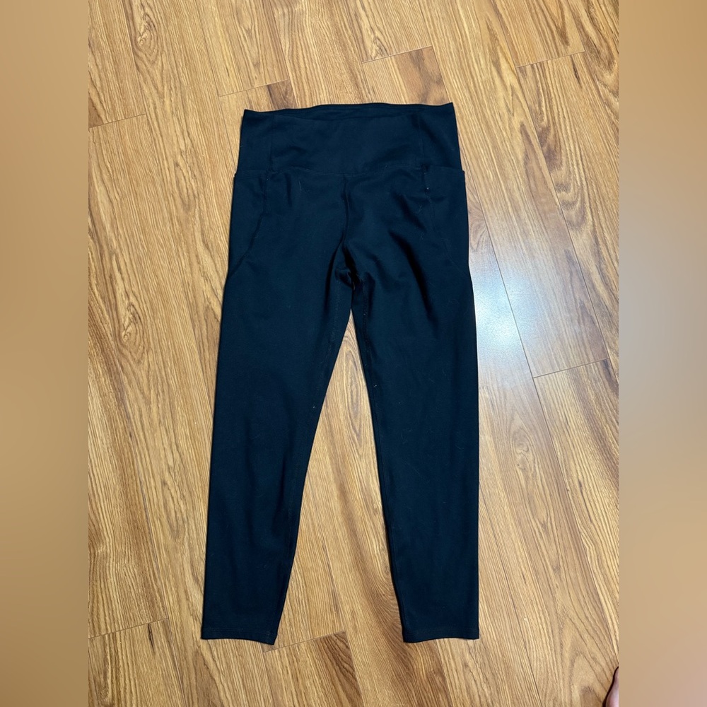 Capri Black Leggings
